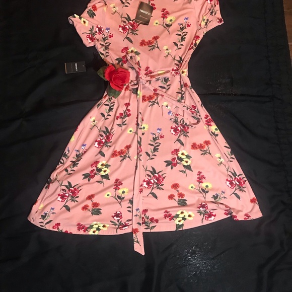 pink dress, with roses - Picture 8 of 8